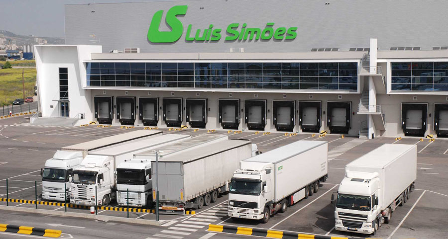 Nave logística de Luis Simoes