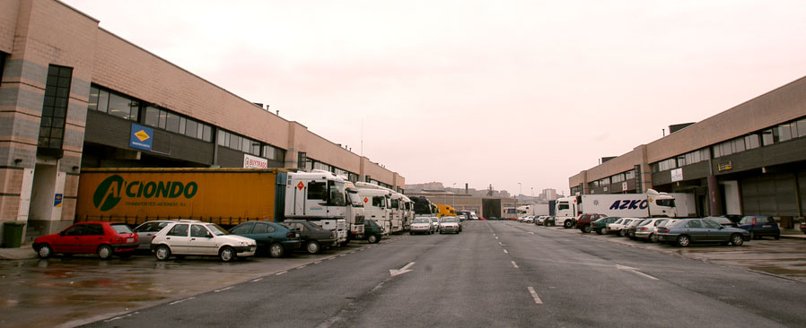 centro de transporte y logística es garantizar la fluidez entre todas las conexiones de transporte y coordinar las distintas modalidades de transporte